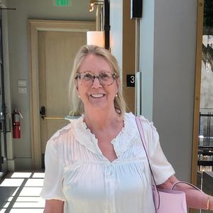 Meet your Posher, Julie